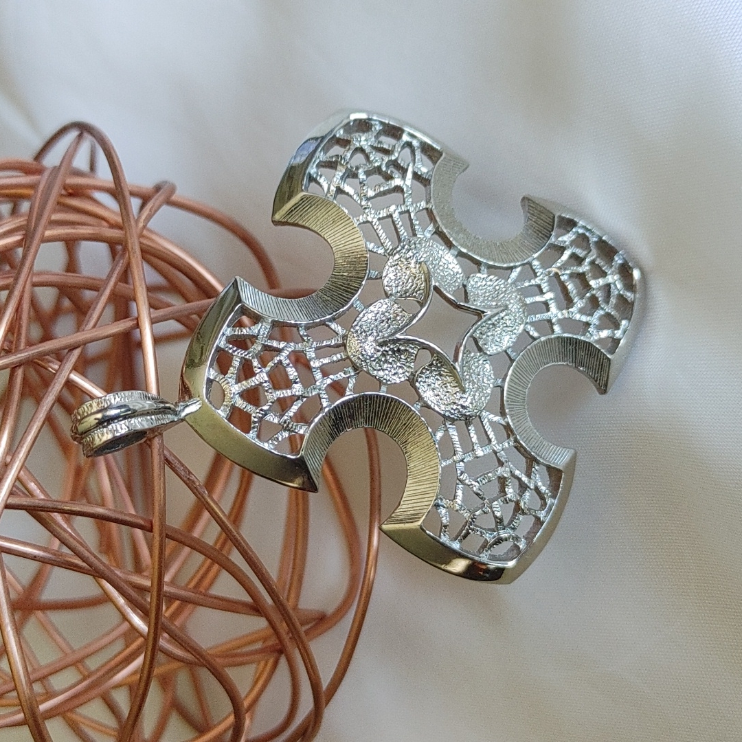 Vintage Jewelry Ornate Silver Pendant Statement Jewelry